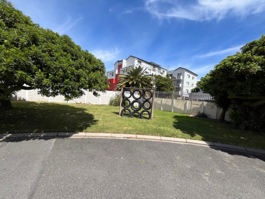 2 Bedroom Property for Sale in Table View Western Cape